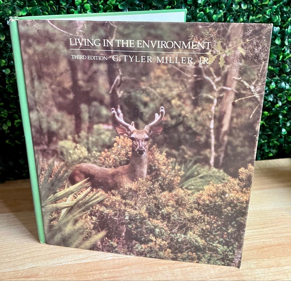 Living in the Environment by G. Tyler Miller, Jr.